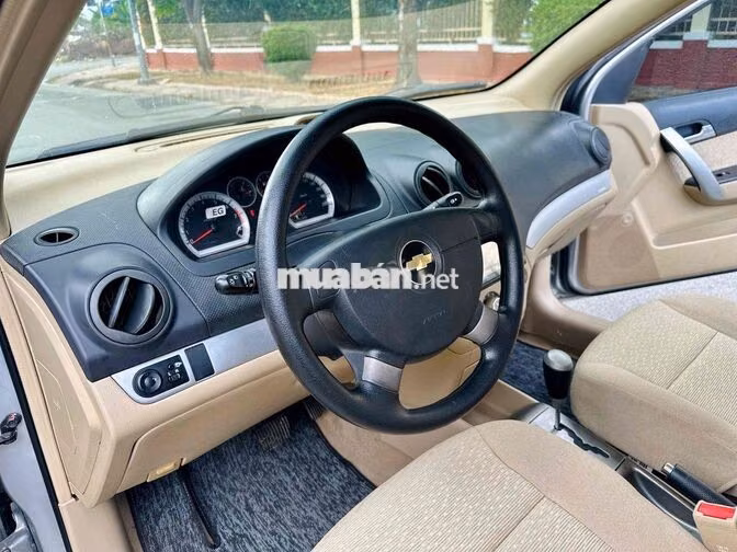Chevrolet Aveo 2014 Tự động Bạc