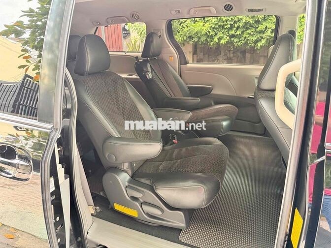 Toyota Sienna 3.5L SE 2010 Đen Mỹ bản Sport full