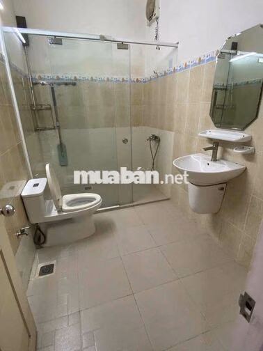 Phòng riêng q8 ban công lớn 50m2
