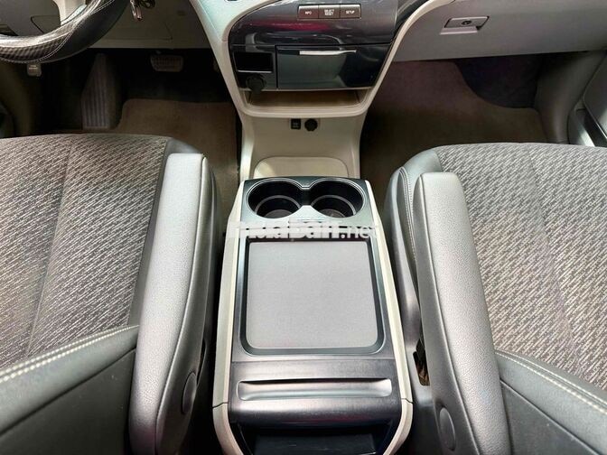 Toyota Sienna 3.5L SE 2010 Đen Mỹ bản Sport full