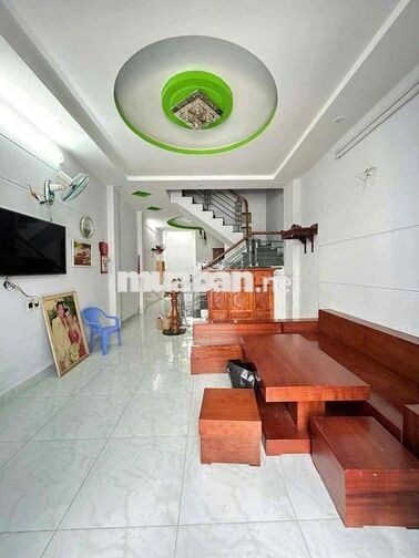 TẠNH XUÂN 22 . dt: 4x13 fun nội thất , giá 7tr5