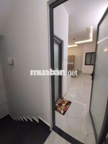 Trống Sẳn Mặt bằng kinh doanh có 1pn riêng🏡