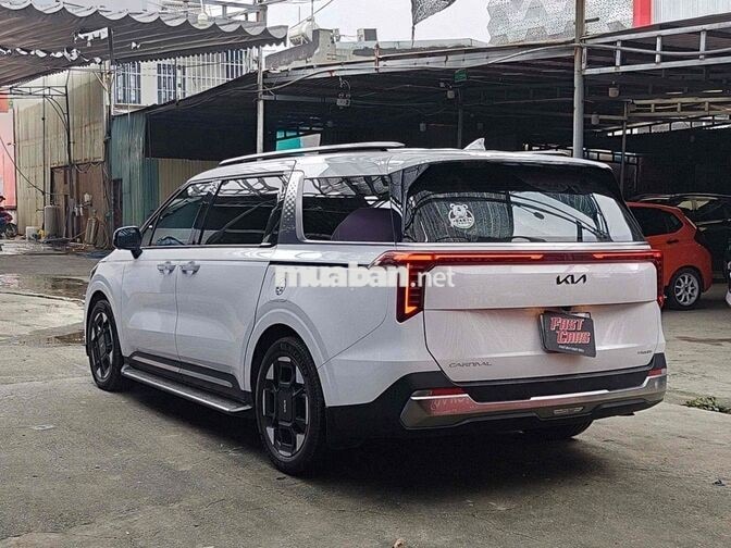 Kia Carnival 2025 máy dầu bản Premium