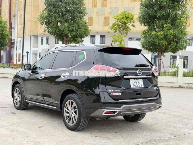 Nissan X-Trail 2020 2.5 hai cầu Đen