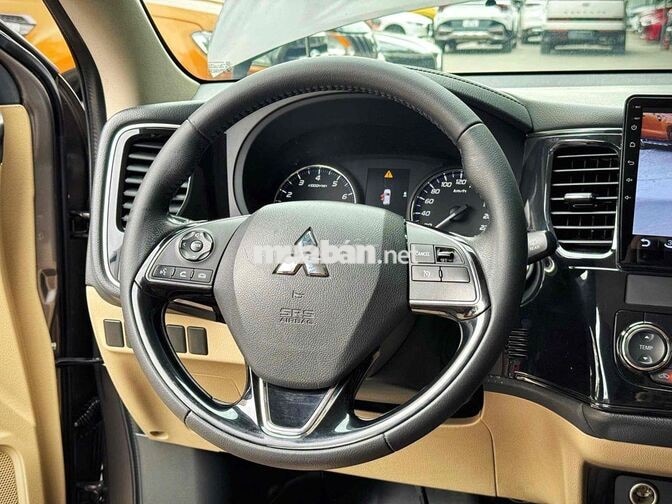 Mitsubishi Outlander CVT 2018 7 chỗ GIÁ TỐT