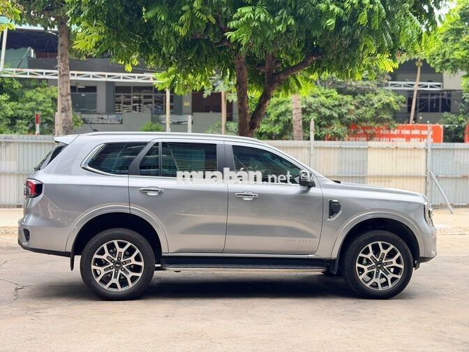 FORD EVEREST TITANIUM 2026 XE LƯỚT 1 CHỦ