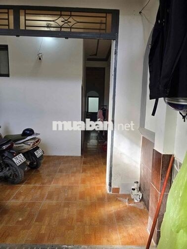 cho thuê căn hộ 1 phòng ngủ tách bếp, phòng ăn dưới trệt, sân phơi