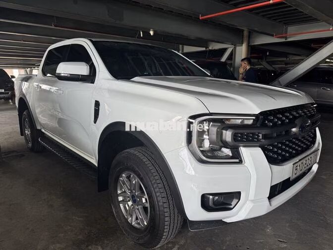 Ford Ranger XLS 2024 Tự động 2 Cầu