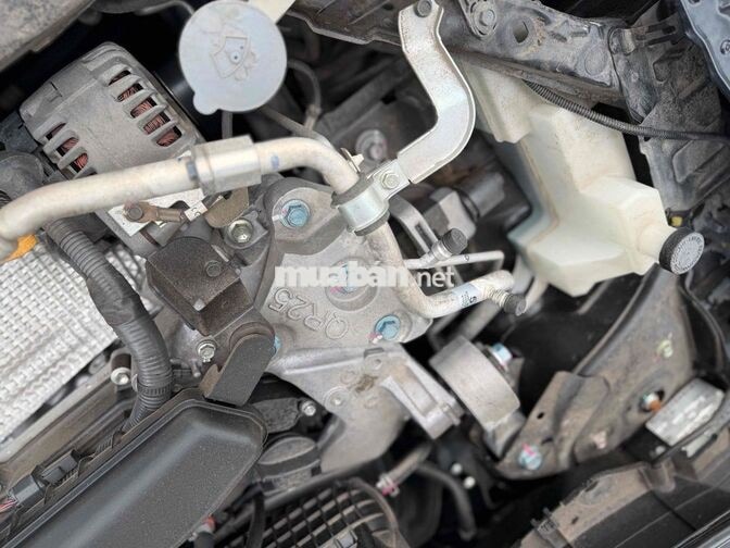 Nissan X-Trail 2020 2.5 hai cầu Đen