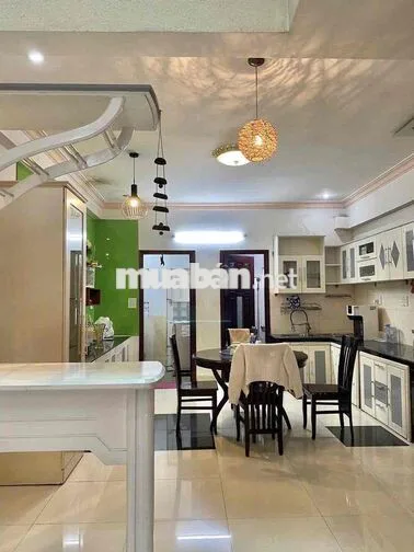 CHO THUÊ NHÀ 3 TẦNG KIỆT OTO ĐẬU ĐƯỢC NGÀY ĐÊM ĐƯỜNG TRƯNG NỮ VƯƠNG