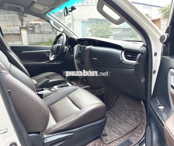 Toyota Fortuner 2.7V 2017, nhập khẩu đời đầu