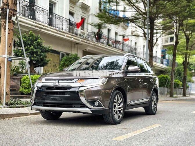 Mitsubishi Outlander CVT 2018 7 chỗ GIÁ TỐT