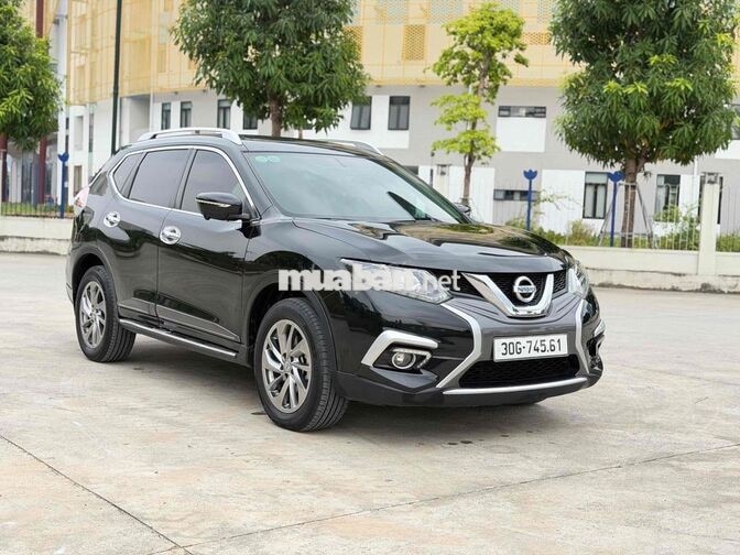 Nissan X-Trail 2020 2.5 hai cầu Đen