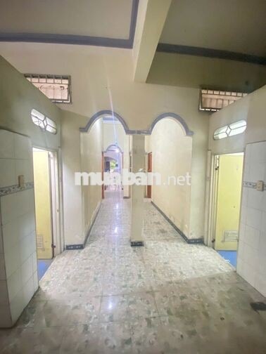 Cho thuê nhà mt đường D9 DT 8x25m 1 trệt 1 lầu trống suốt
