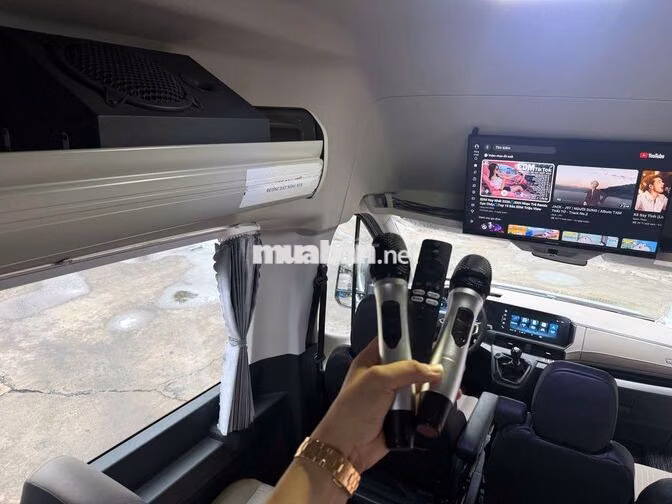 Ford Transit Premium 2025 Bạc 39.000km