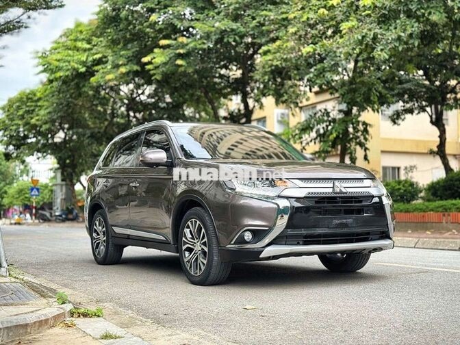 Mitsubishi Outlander CVT 2018 Nâu 7 chỗ 9 vạn