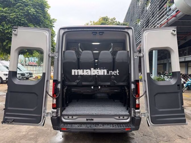 Ford Transit Premium 2025 Bạc 39.000km