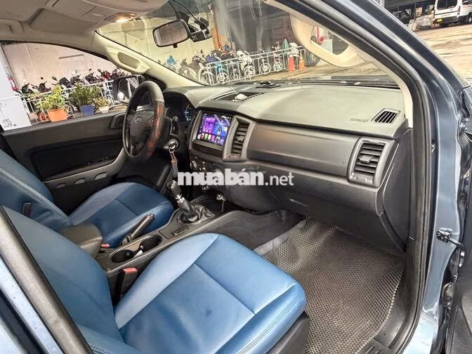 Ford Ranger 2018 2.2L XLS MT Thái Lan Xám