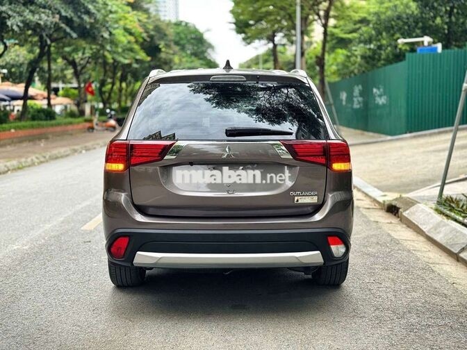 Mitsubishi Outlander CVT 2018 Nâu 7 chỗ 9 vạn