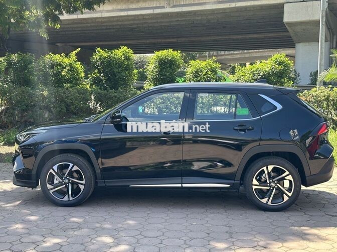 Toyota Yaris Cross Hybrid Đen Tự động