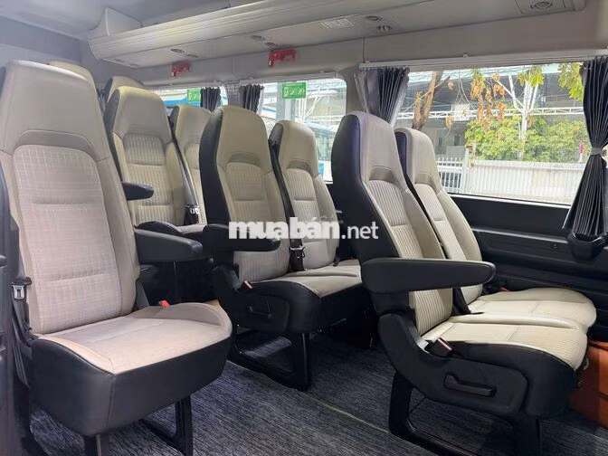 Ford Transit Premium 2025 Bạc 39.000km