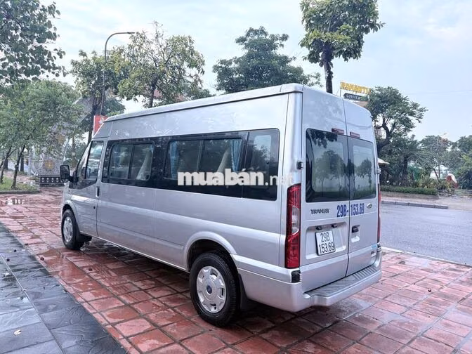 Ford Transit 16 chỗ 2016