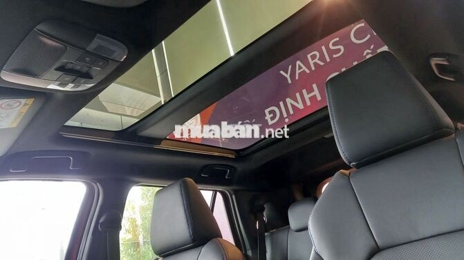 Toyota Yaris Cross Hybrid Đen Tự động