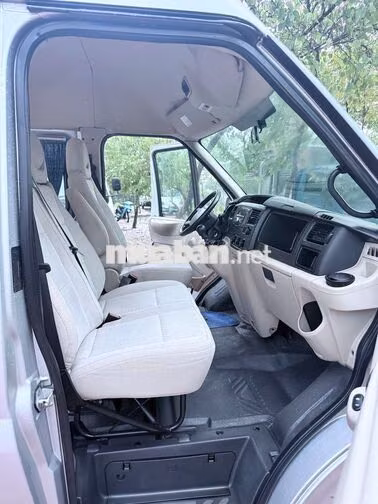 Ford Transit 16 chỗ 2016