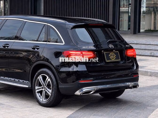 Mercedes GLC 200 2018 Đen 80000 km