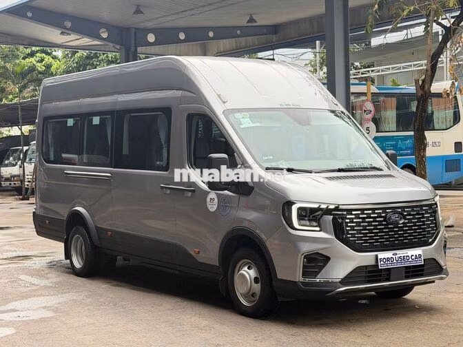 Ford Transit Premium 2025 Bạc 39.000km