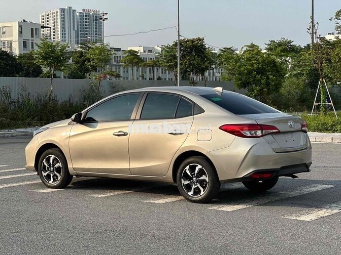 Toyota Vios E 2023 Vàng cát Số sàn
