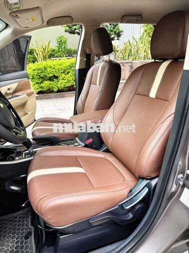 Mitsubishi Outlander CVT 2018 Nâu 7 chỗ 9 vạn