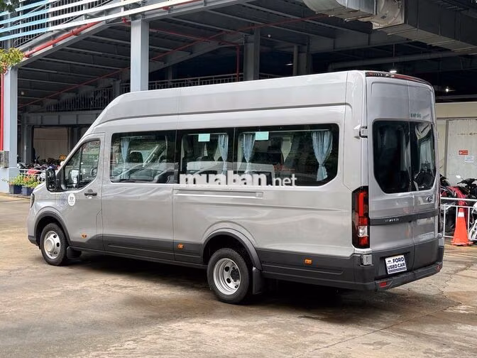 Ford Transit Premium 2025 Bạc 39.000km