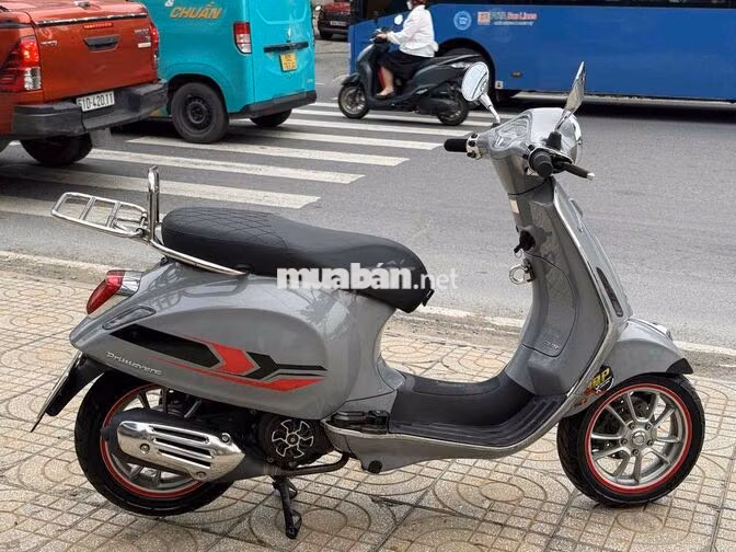 Piaggio Vespa Primavera 2022 Xám xi măng iGet