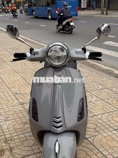 Piaggio Vespa Primavera 2022 Xám xi măng iGet