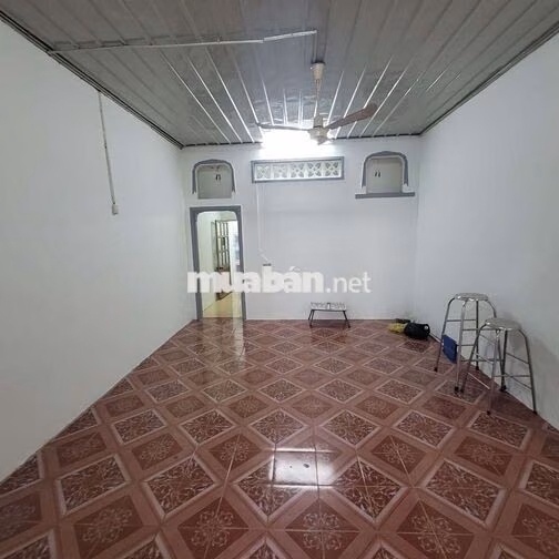 **Cho thuê nhà cấp 4 Đường Số 45 P14, 2PN, mới sơn, chỉ 8tr**
