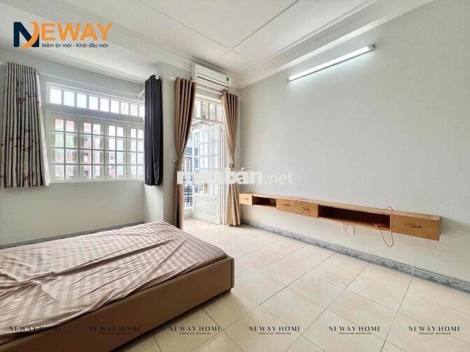 PHÒNG TRỌ GIÁ RẺ FULL NỘI THẤT BAN CÔNG RỘNG GẦN CÔNG VIÊN LÀNG HOA