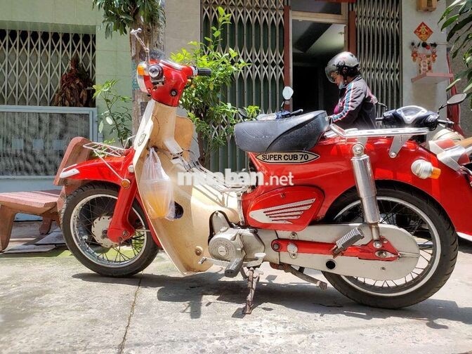 Honda Super Cub 70 Cổ điển Đỏ