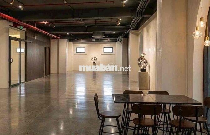TOÀ NHÀ VĂN PHÒNG MỚI XÂY TRỐNG SẴN VÀO HOẠT ĐỘNG NGAY