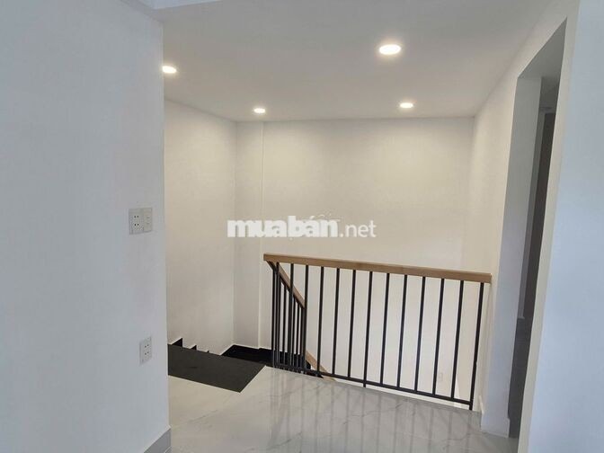 Bán căn hộ tầng trệt Chung cư Gò Dầu 1, 95m2, Giá 5.45 tỷ, sổ hồng