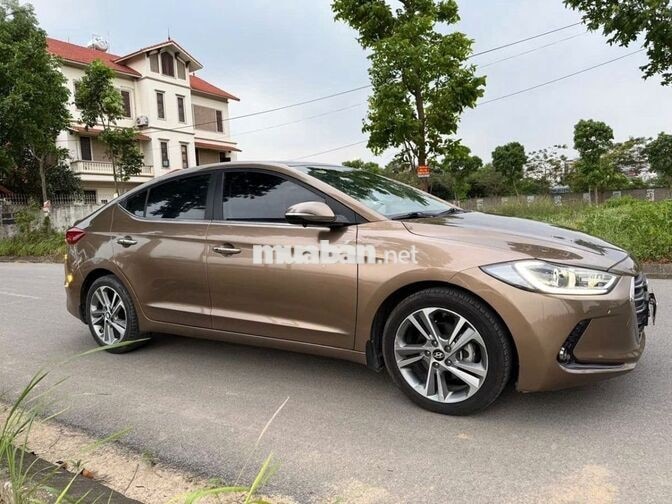 Hyundai Elantra 2.0 AT 2016 - 310 Triệu