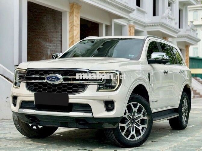 Ford Everest Titanium 2.0L 4x2 AT 2025 - 1 Tỷ 200