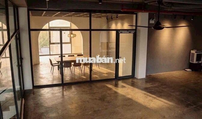 TOÀ NHÀ VĂN PHÒNG MỚI XÂY TRỐNG SẴN VÀO HOẠT ĐỘNG NGAY