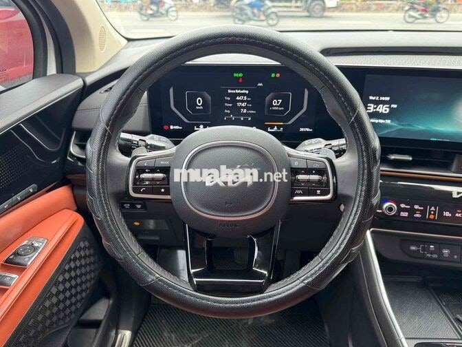 Kia Carnival Premium 2025 odo 26.000 km một chủ