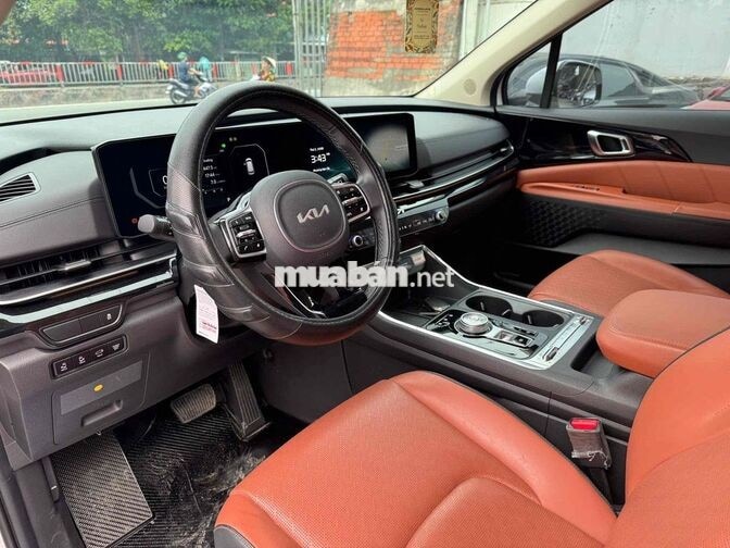 Kia Carnival Premium 2025 odo 26.000 km một chủ