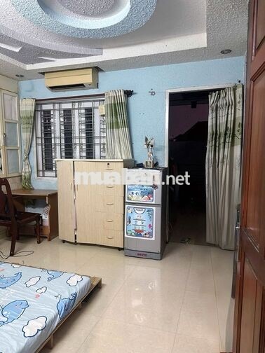 Cho thuê phòng ban công rộng gần Chợ Phạm Văn Hai giá sinh viên
