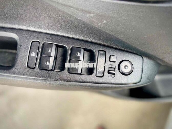 Hyundai Grand i10 2022 1.2 AT Trắng Tự động