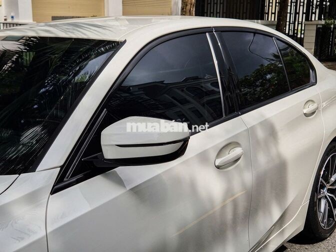 BMW 320i Sportline LCI 2024 Trắng 26,000 km