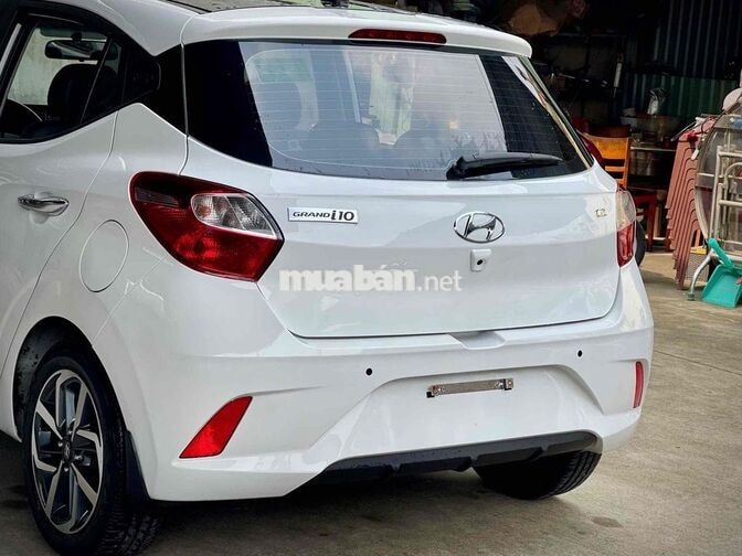 Hyundai Grand i10 2022 1.2 AT Trắng Tự động