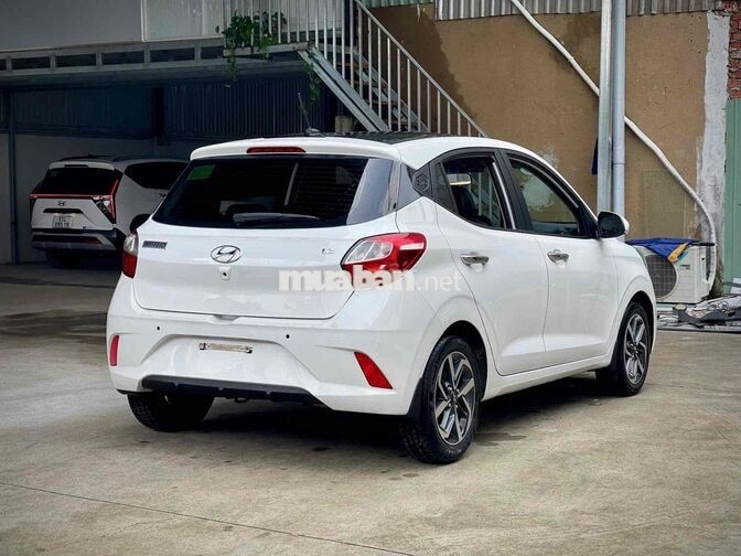 Hyundai Grand i10 2022 1.2 AT Trắng Tự động